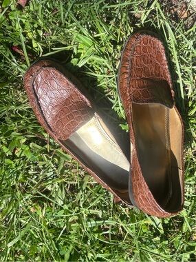 Anne Klein Brown Croc-Embossed Women’s Slip-On Loafers Size 10